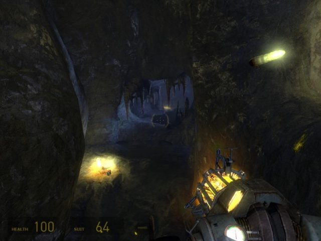Half-Life 2: Episode Two  in-game screen image #2 Antlion caves/hive