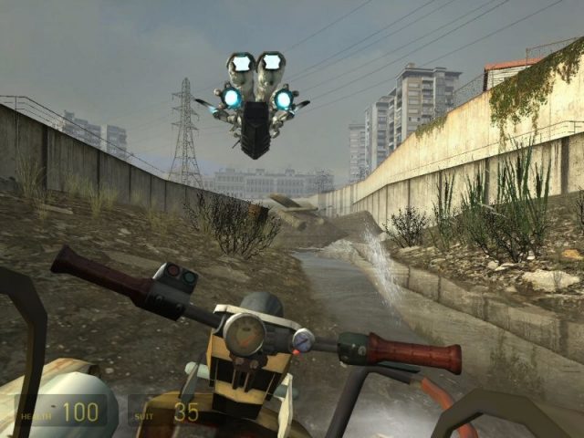Half-Life 2  in-game screen image #6 