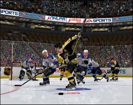 NHL 2004 in-game screen image #1 