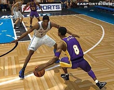 NBA Live 2003 in-game screen image #2 