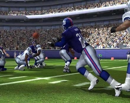 NFL Fever 2004 in-game screen image #1 